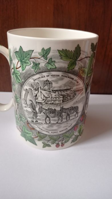 Pamiątkowy kubek Josiah Wedgwood Sons
