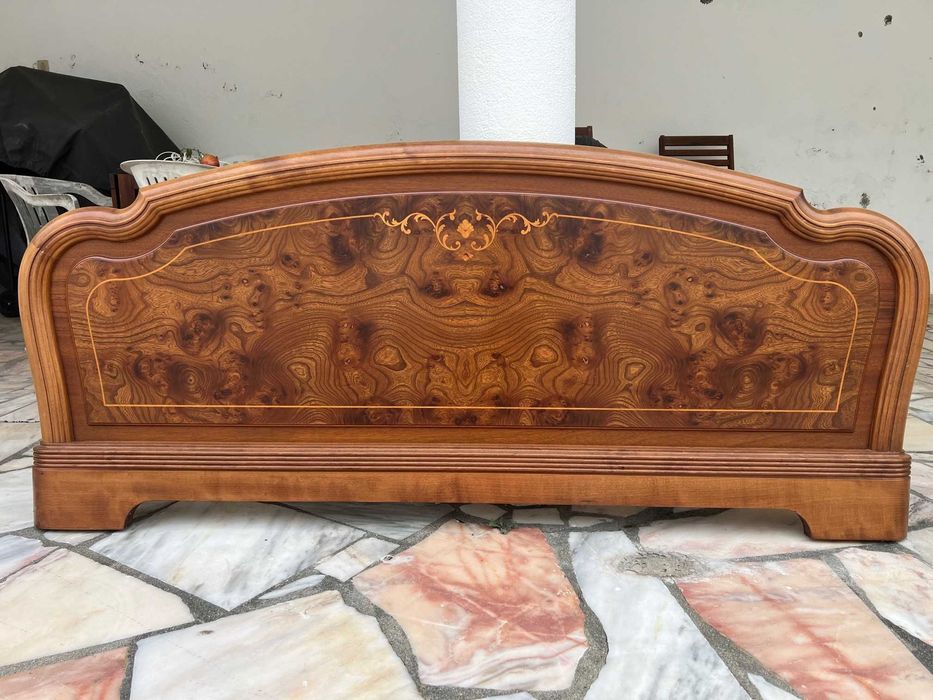 Mobília de Quarto Completa em Cerejeira com Embutidos