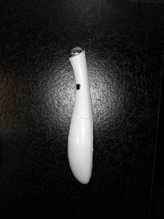 Masażer soniczny oczy twarz