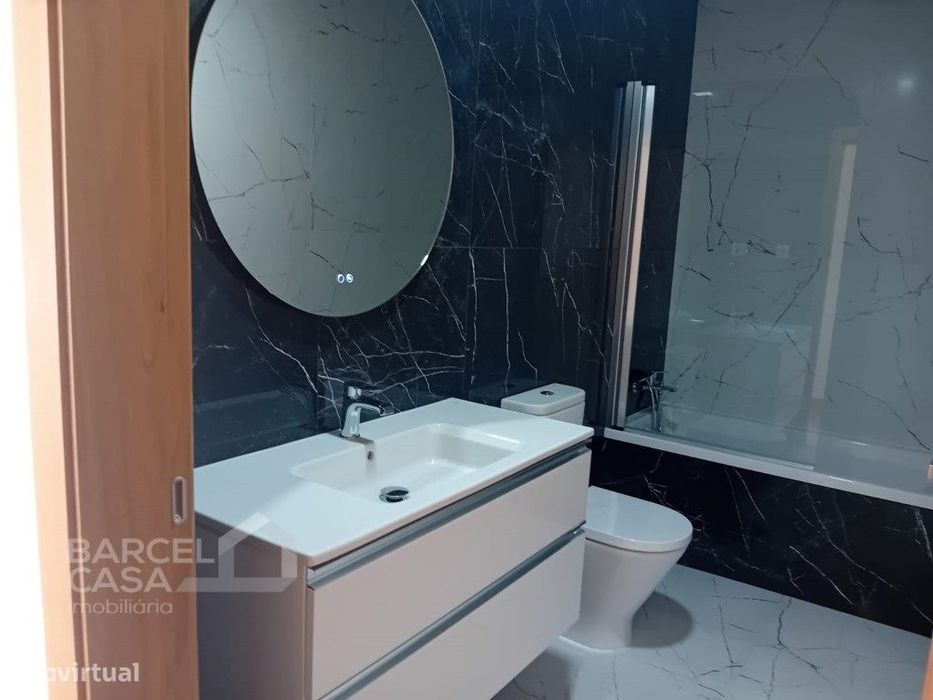 Exclusividade e Charme em Pedra: Moradia Individual T3 em Carapeços...