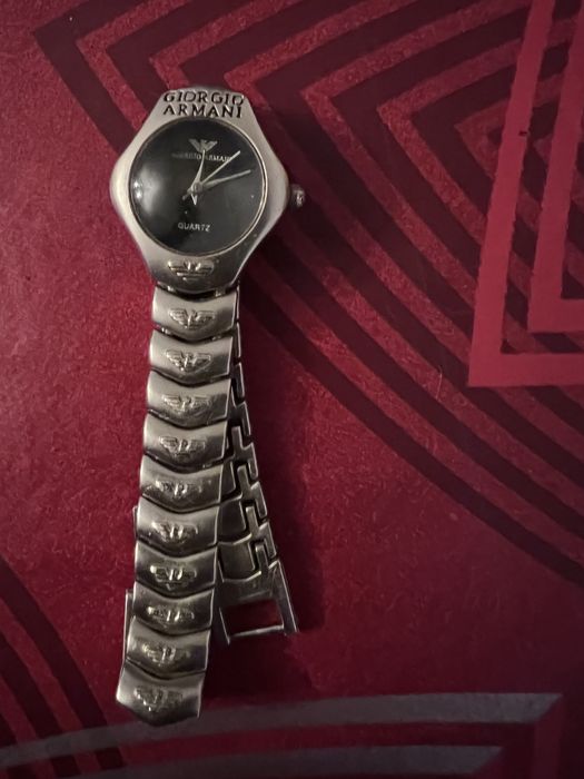Relogio giorgio armani bom estado