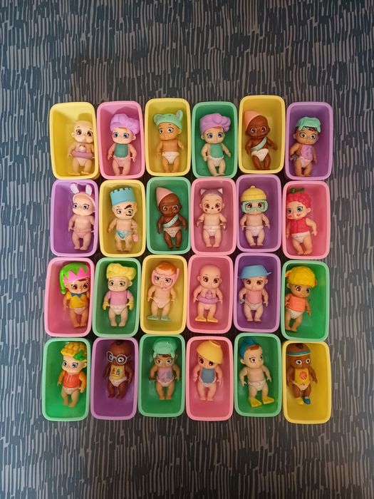 Baby Secrets. Bebé segredo  banheira. 4€ cada