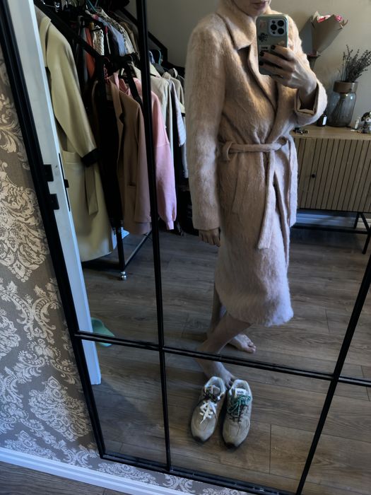 Пухнасте рожеве пальо