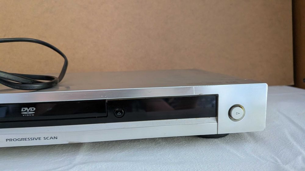 odtwarzacz Yamaha DVD-S559 + pilot oryginalny