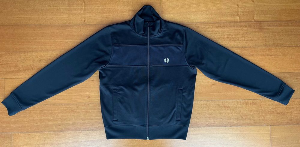 Casaco da Fred Perry - Interior cardado - Senhora - Tamanho M - Preto