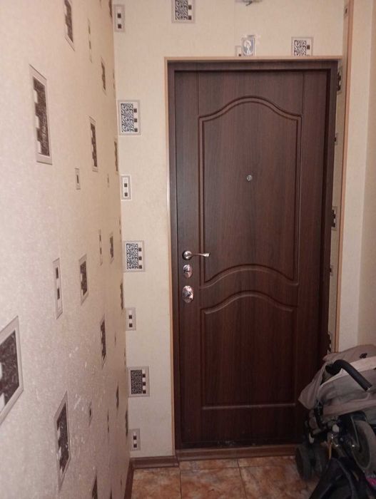 Продам 2х ком кв Салтовское  Шоссе. Отличный район. Сертификат да. TB