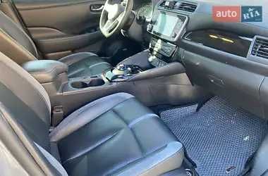 Nissan Leaf 2022 комплектація  BOSE
