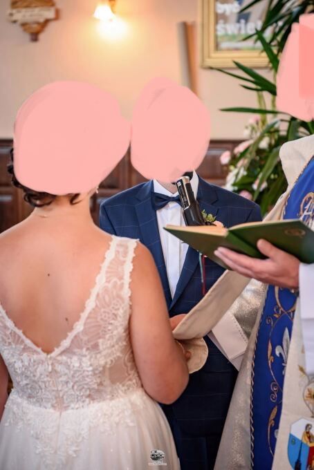 Śliczna suknia ślubna „Tiara”