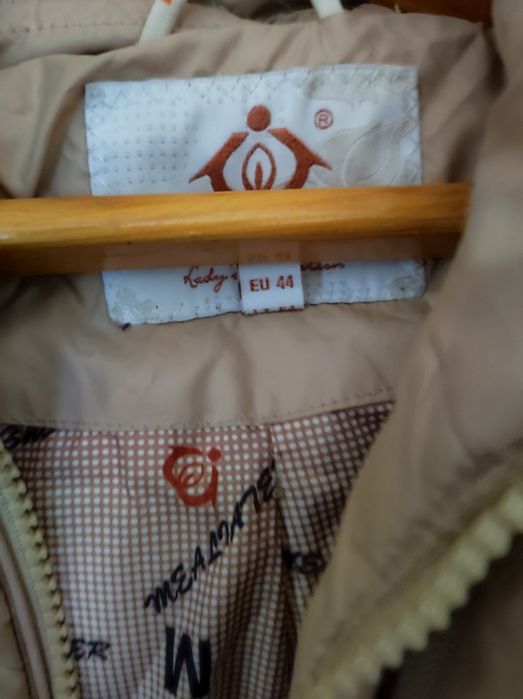 Продам жіночий пуховик