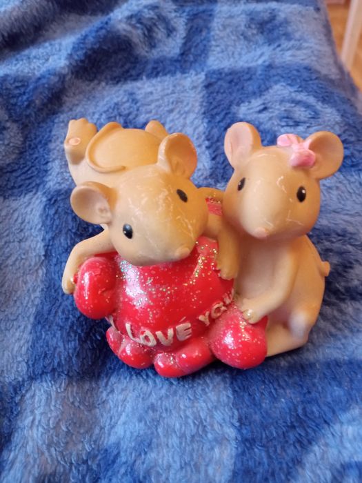 Mała skarbonka z myszkami