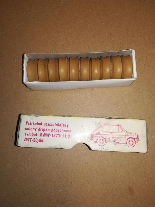 Fiat 126p uszczelki popychaczy komplet Stomil