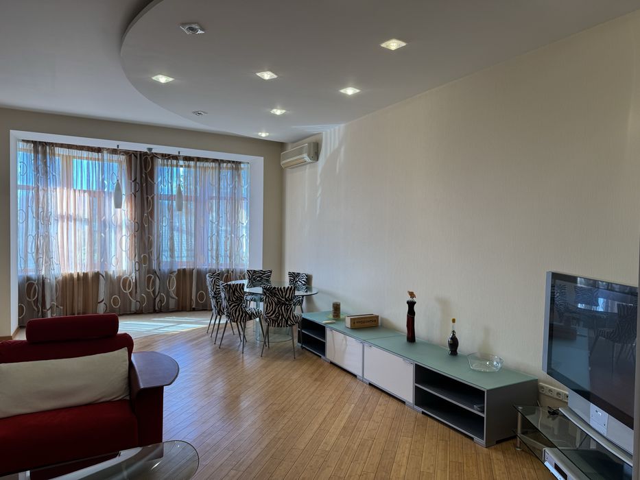 ‼️БЕЗ КОМИССИИ‼️ 3-комнатная квартира на Азарова, Отрада