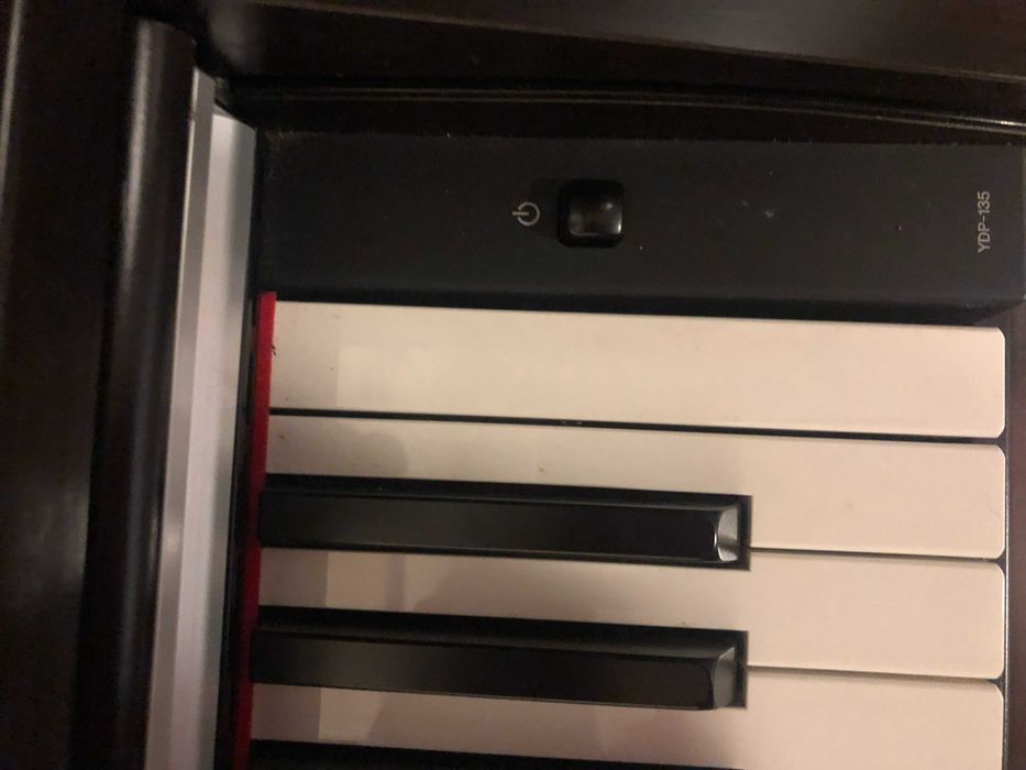 Piano Yamaha ARIUS YDP-135