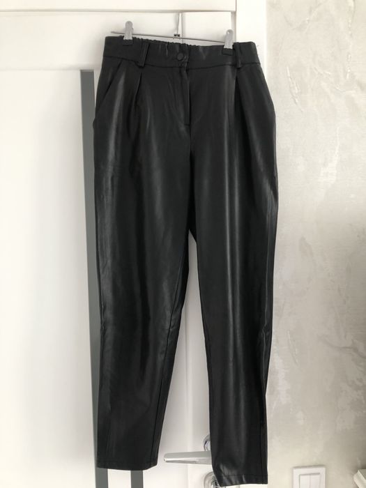 Штани екошкіра колір капучино р.М