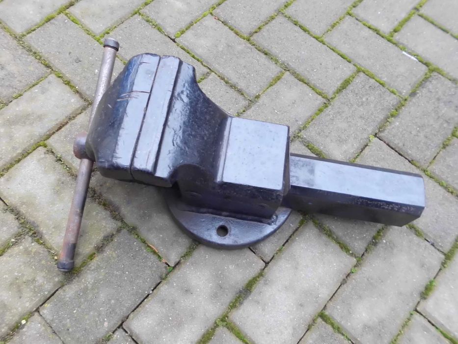 Potężne imadło warsztatowe 150 mm