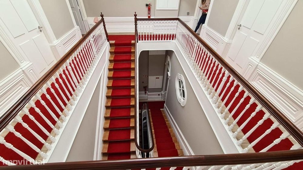 Edifício Comercial - Hostel - Porto