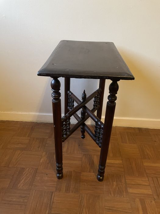 Mesa mesinha em talha (madeira maciça)