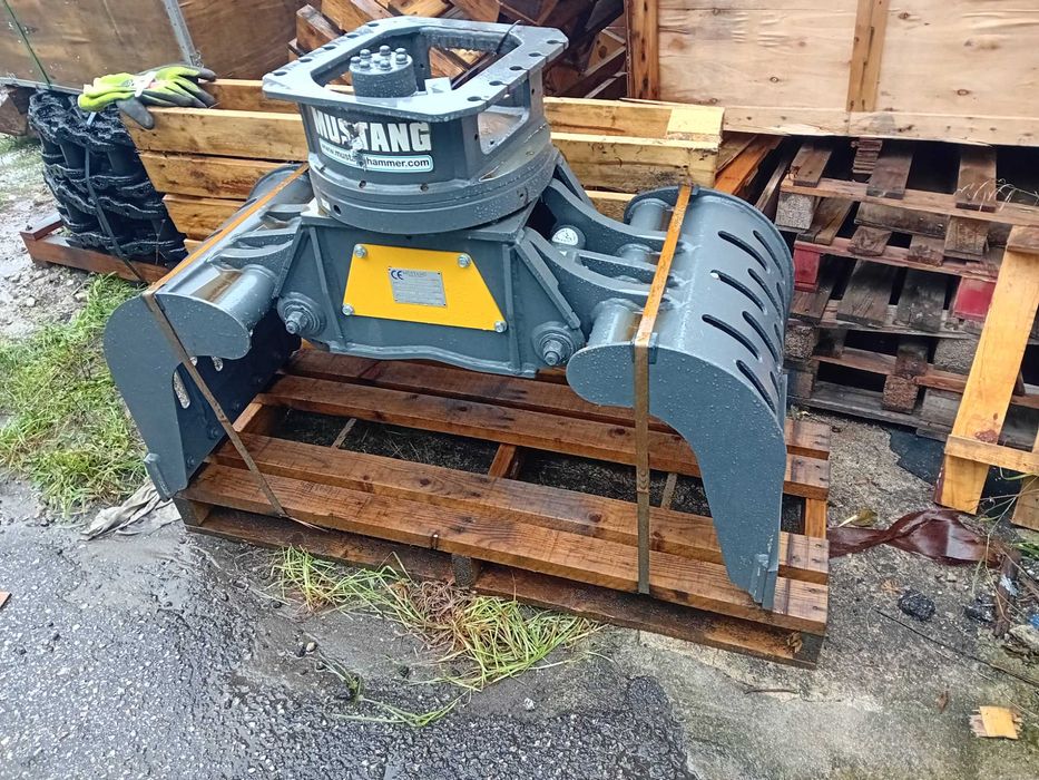 Pinça rotativa GRP250 para Mini giratória 5/8 toneladas