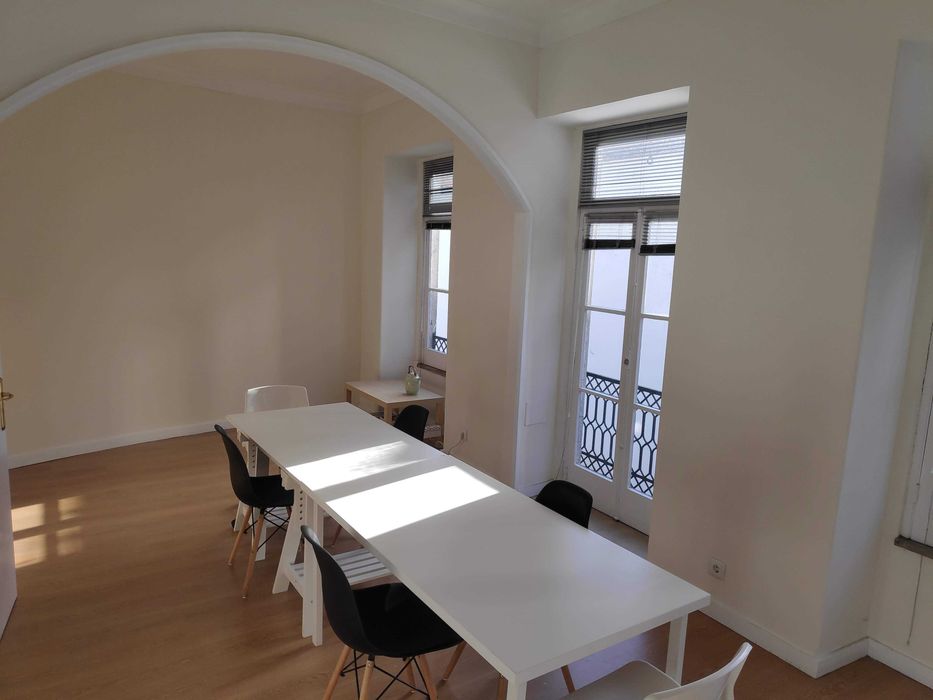 Partilha Escritório - Centro de Viana - 50m2