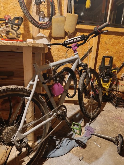 Rower z silnikiem 80cc