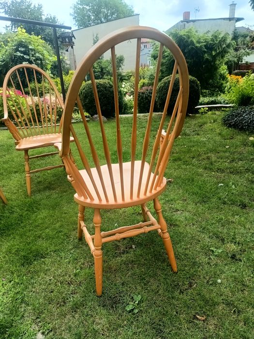 Drewniane krzesła windsor Megan