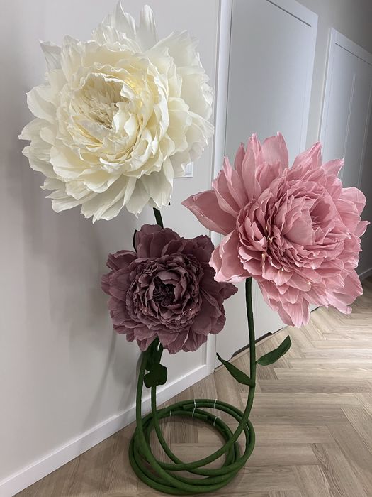 Kwiaty giganty peonie dekoracje urodziny sluby