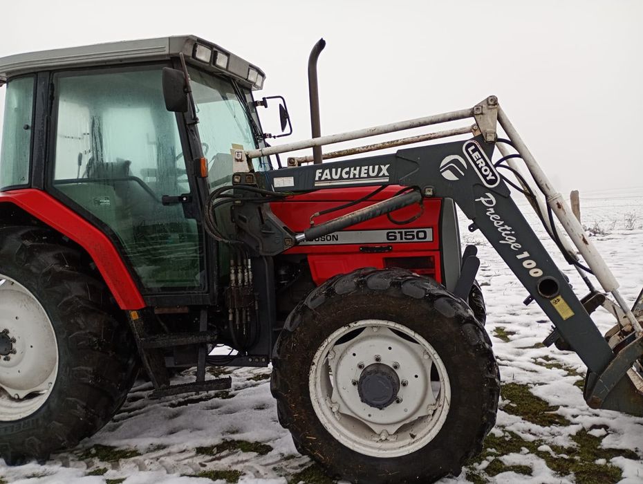 Ciągnik Massey Ferguson 6150