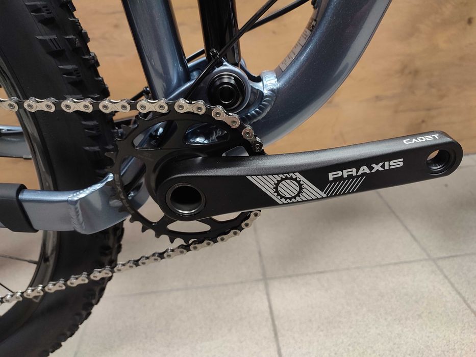 Giant Stance 29 2 Rozmiar M Knight Shield -15%