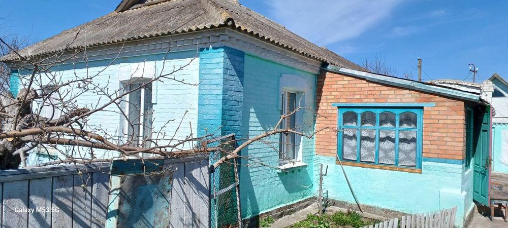 Продається 2 кімнатний будинок в селі Приборівка.
