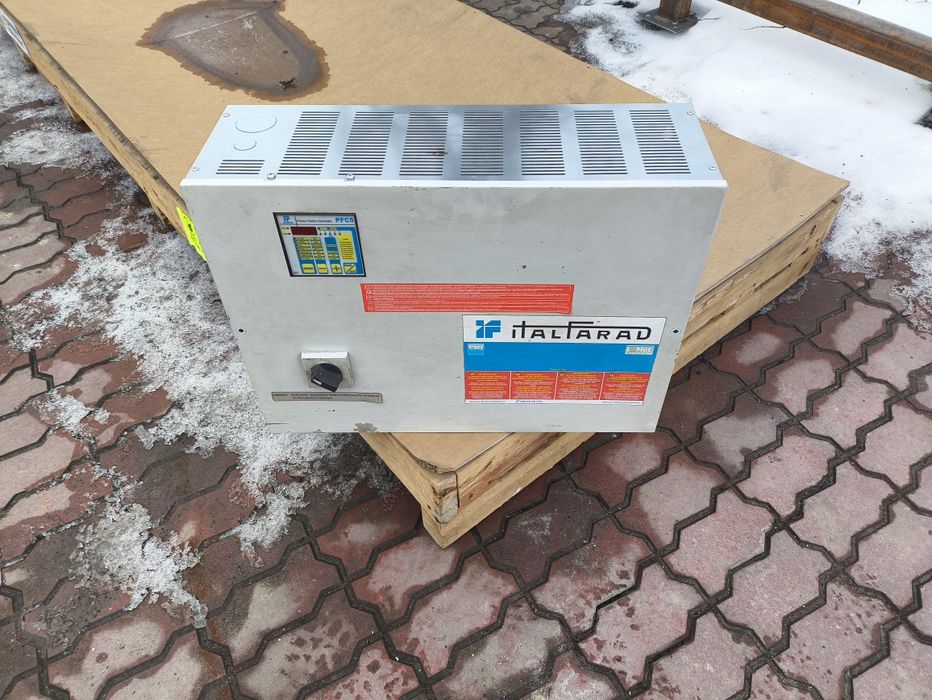 Automatyczna bateria kondensatorów italfarad PFS5 PFC5