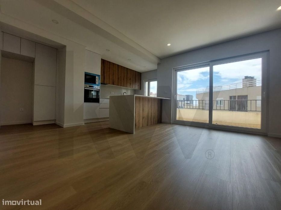 Apartamento T2 Renovado no Centro da Ericeira