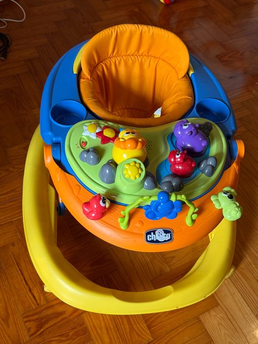 Andarilho Chicco Walky Talky x 2 - Usado como Novo