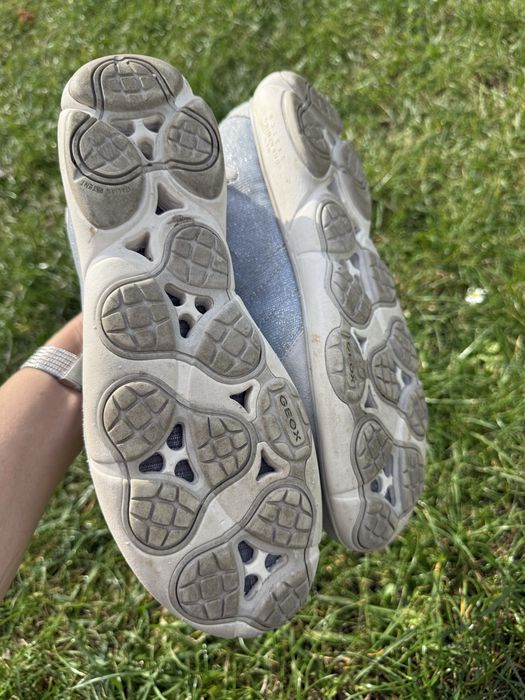 Кросівки жіночі Geox