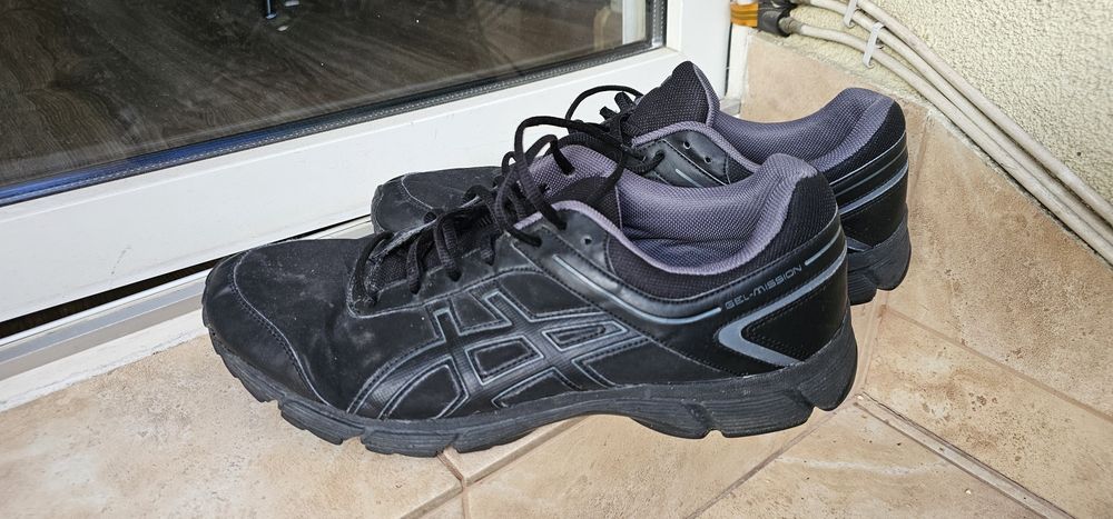 Asics Gel Mission Czarne męskie buty sportowe rozmiar 46,5 wkładka 29,5cm używane