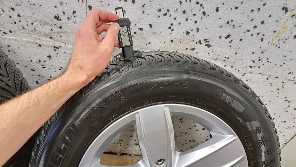 Alufelgi Vw  5x112  15 195/65 Zimowe ET43 6J  Audi A4 Passat B8 B5