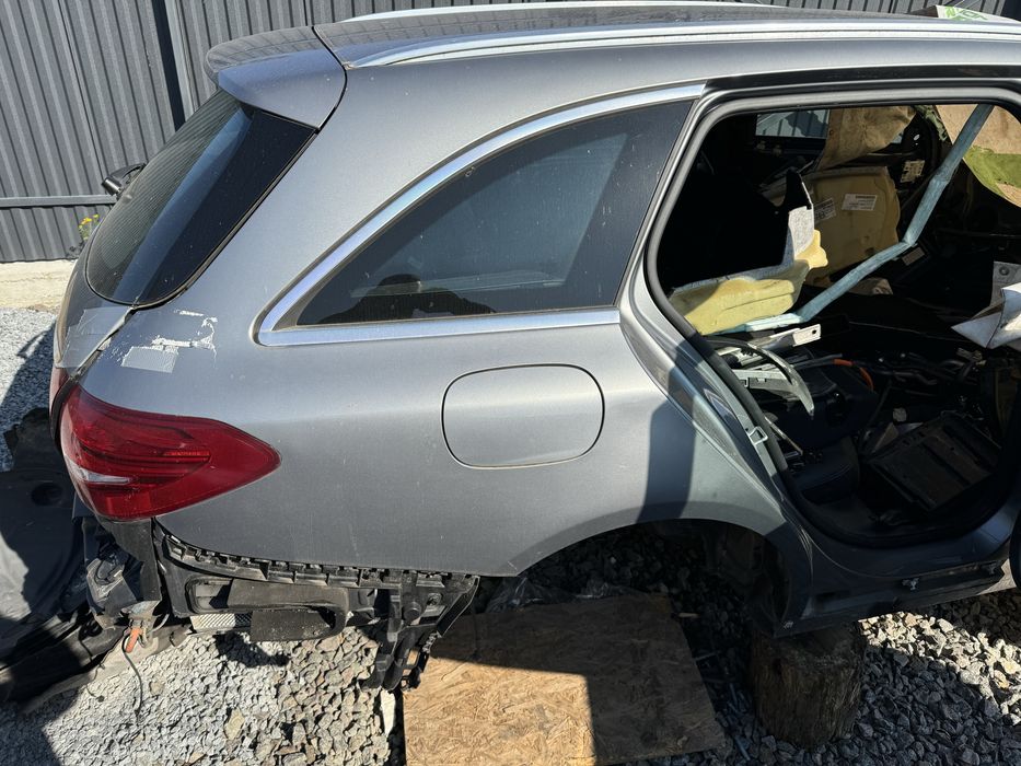 Четверть кузова w205 Mercedes c-class крило заднє мерседес