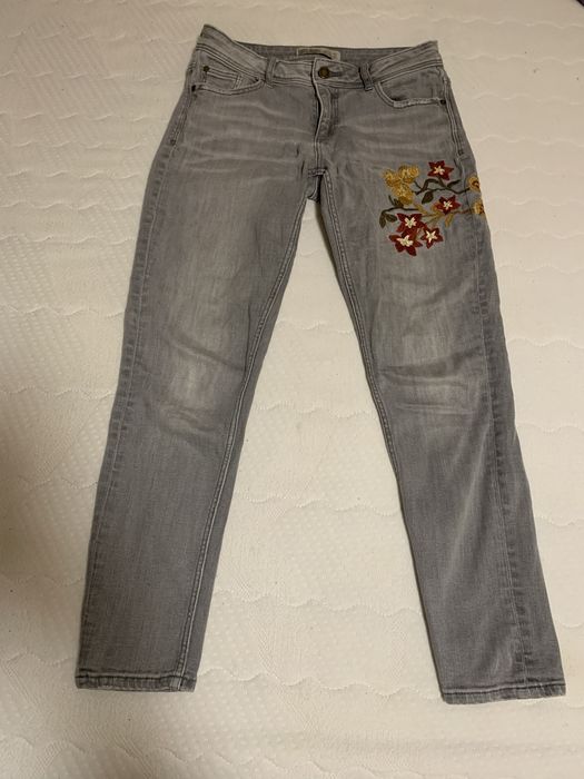 Jeansy damskie ZARA 36 S szare kwiaty