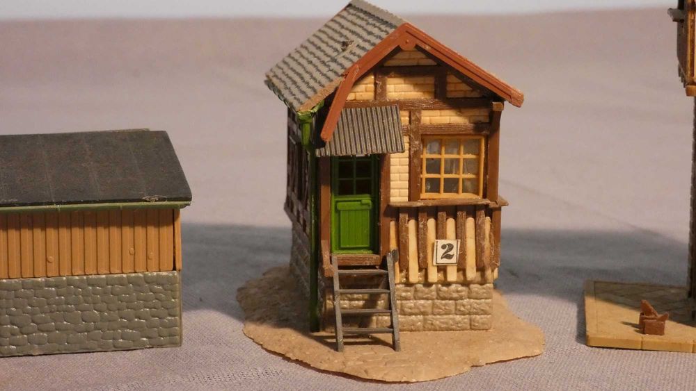 Domki na makietę  ( diorama kolejka Zeuke Piko Trix Marklin )
