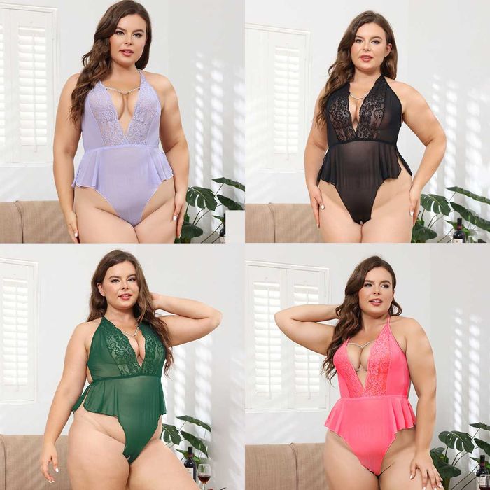 Жалаңаш Андреа Элсон