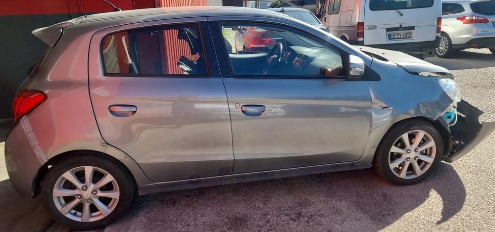 Carro Para Peças Mitsubishi Mirage / Space Star Hatchback 2012 - 2026