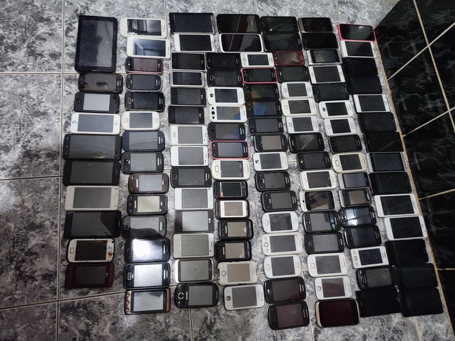 Лот запчасти телефоны дисплеи модули корпуса Samsung Lenovo HTC LG