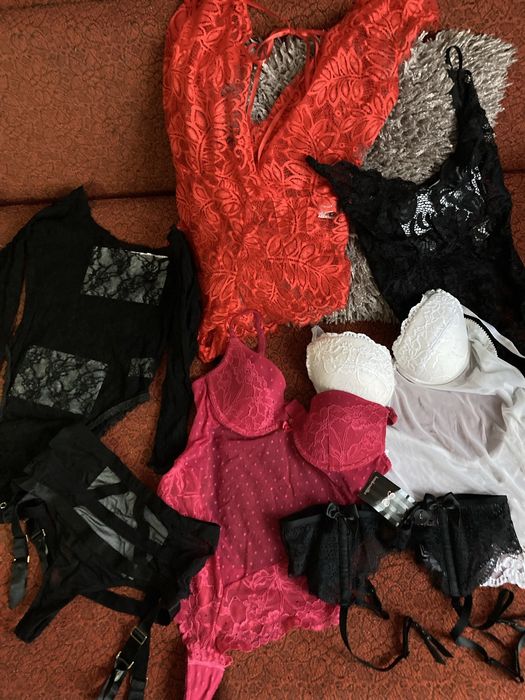 Комплекти,стрінги,танга,колготи,пеньюари