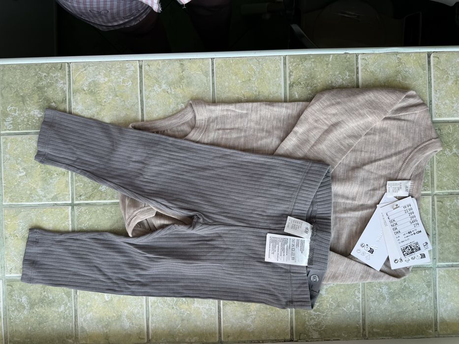 Боді і штанці H&M 9-12 міс