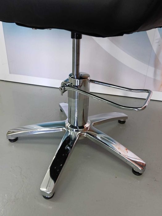 Cadeiras Hidráulicas de Beleza e Estética NOVAS