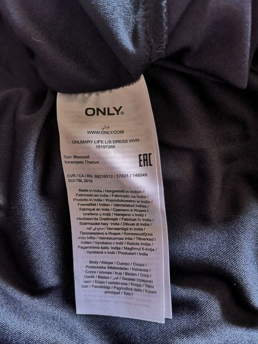 NOVO- Vestido curto de manga comprida