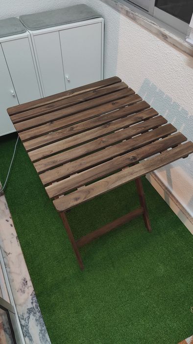 Mesa de madeira dobrável (IKEA)