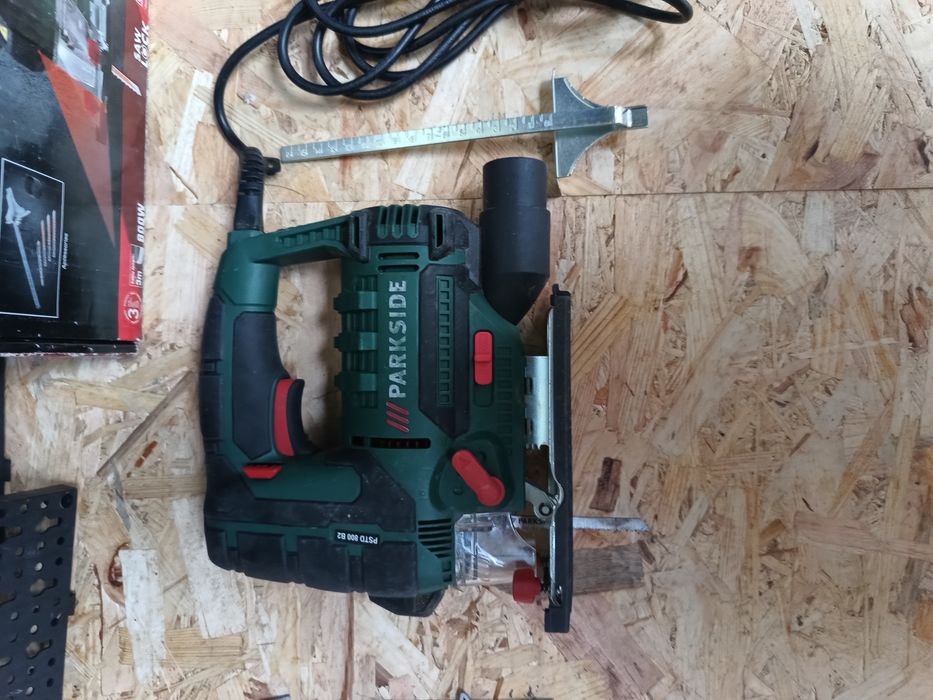 PARKSIDE wyrzynarka + brzeszczot, regulacja obrotów, 800 W skok 22mm + organizer ścienny na narzędzia