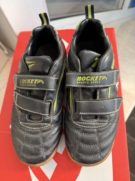 Футзалки взуття кросівки  шкіряні для футболу Rocket