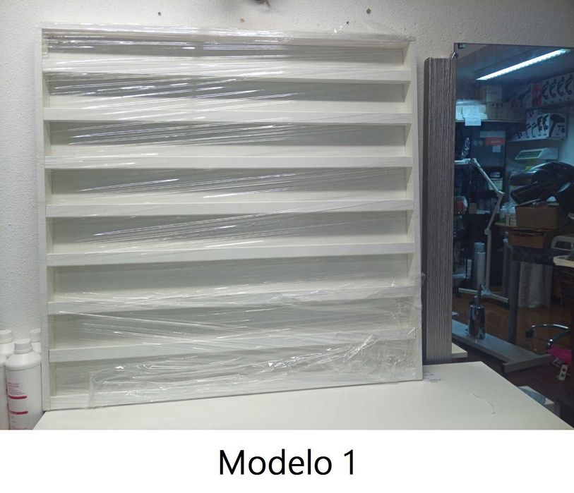 Expositor de vernizes