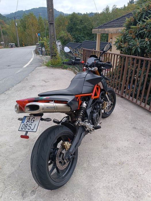 Aprilia Dorsoduro 900